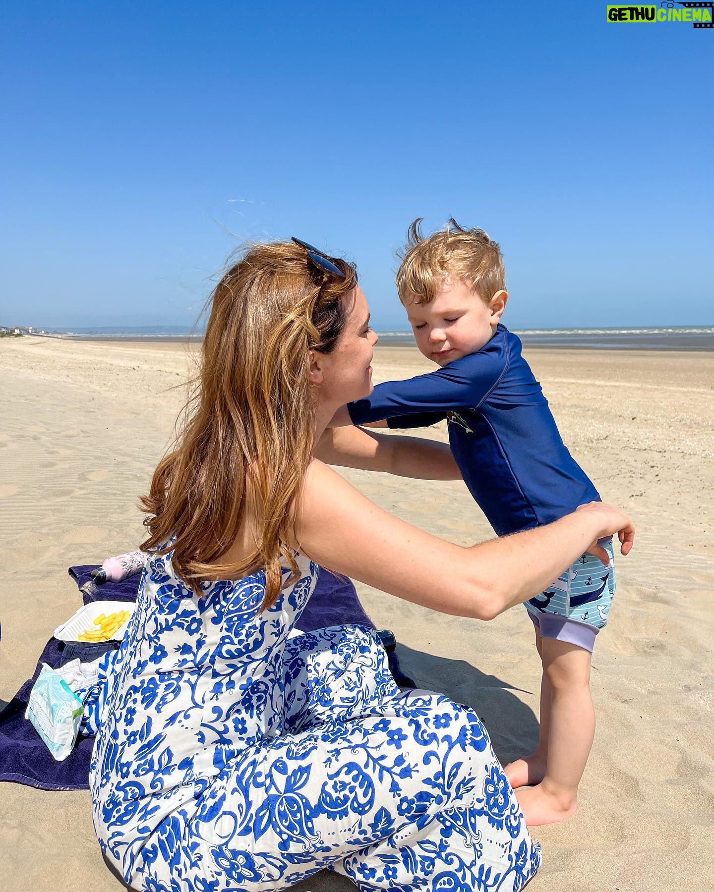 Megan Taylor - 3 Likes - Memories made 🏖️ 💕
•
•
•
#beachtime #familytime #letsgoback #romney #romneykent #greatstonebeach #soundofthebeach
