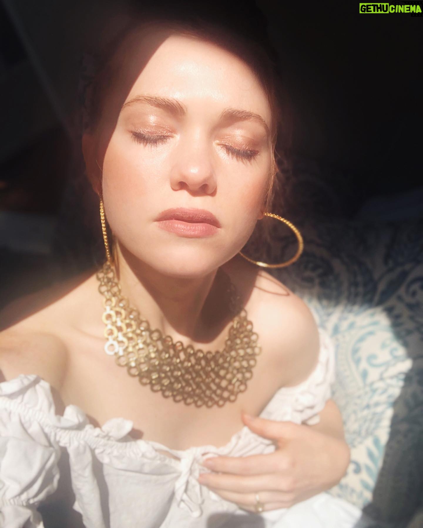 Megan West - 810 Likes - Going absolutely nowhere today...