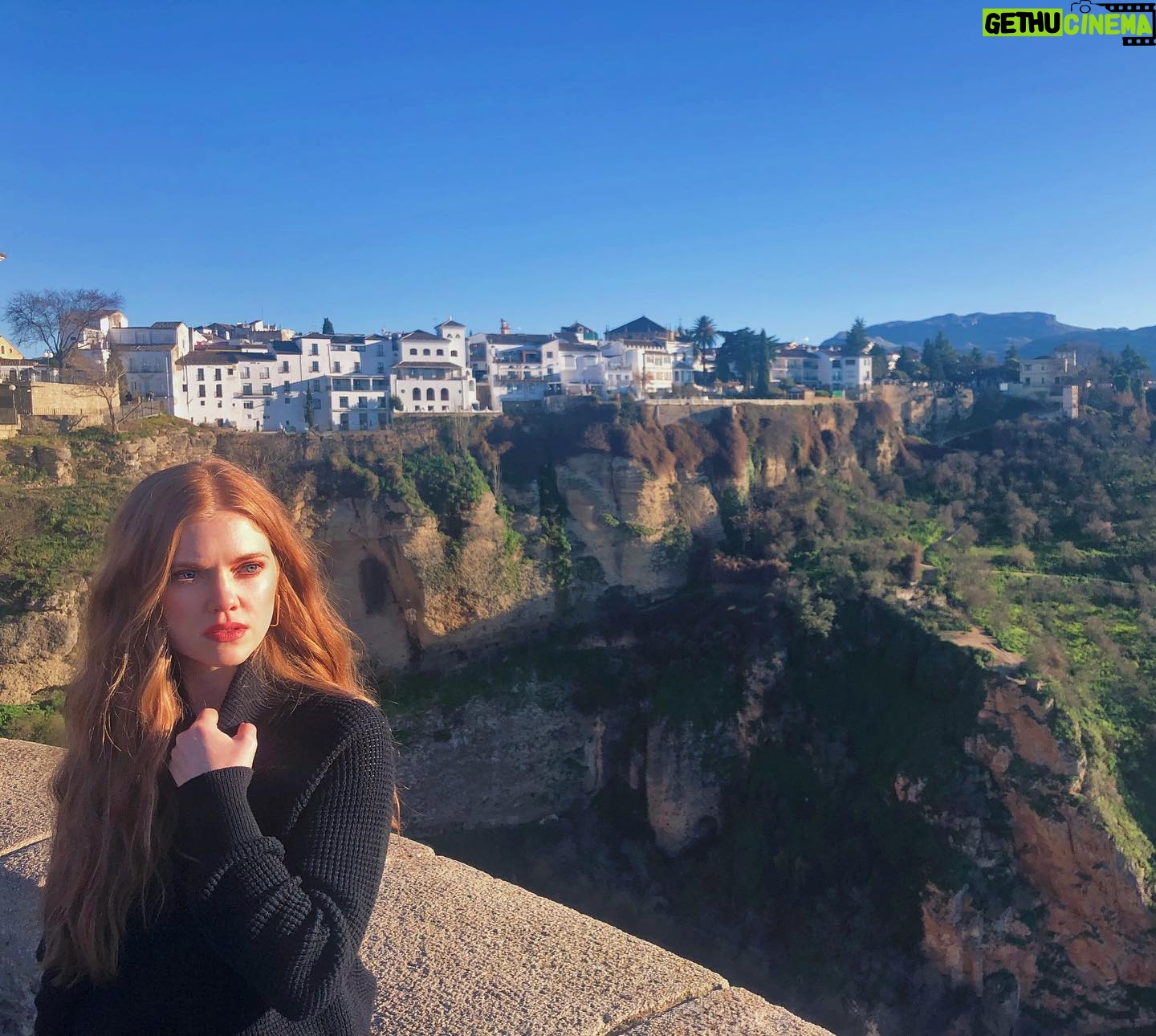 Megan West - 745 Likes - 𝓋𝑒𝒾𝓃𝓉𝒾𝓃𝓊𝑒𝓋𝑒 𝒶ñ𝑜𝓈 𝒶𝓁𝓇𝑒𝒹𝑒𝒹𝑜𝓇 𝒹𝑒𝓁 𝓈𝑜𝓁