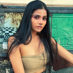 Megha Mathur Instagram - “She said all energy is only borrowed, and one day you have to give it back.”
Making the best out of the collaboration with @makeupbyfaiqa_ and her officer husband with impeccable eye for shots. ❤️
Thank you guys for helping me actualise this theme. 
.
.
.
.
.
.
Which one's your favorite?
.
.
.
.
.
#meghamathuractor #model #collaboration