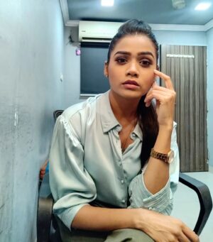 Megha Mathur Instagram - Pardon the swag! 😋
.
.
.
.
.
#meghamathuractor #meghamathur #pardontheswag #actorslife #model #shootbts #behindthescenes