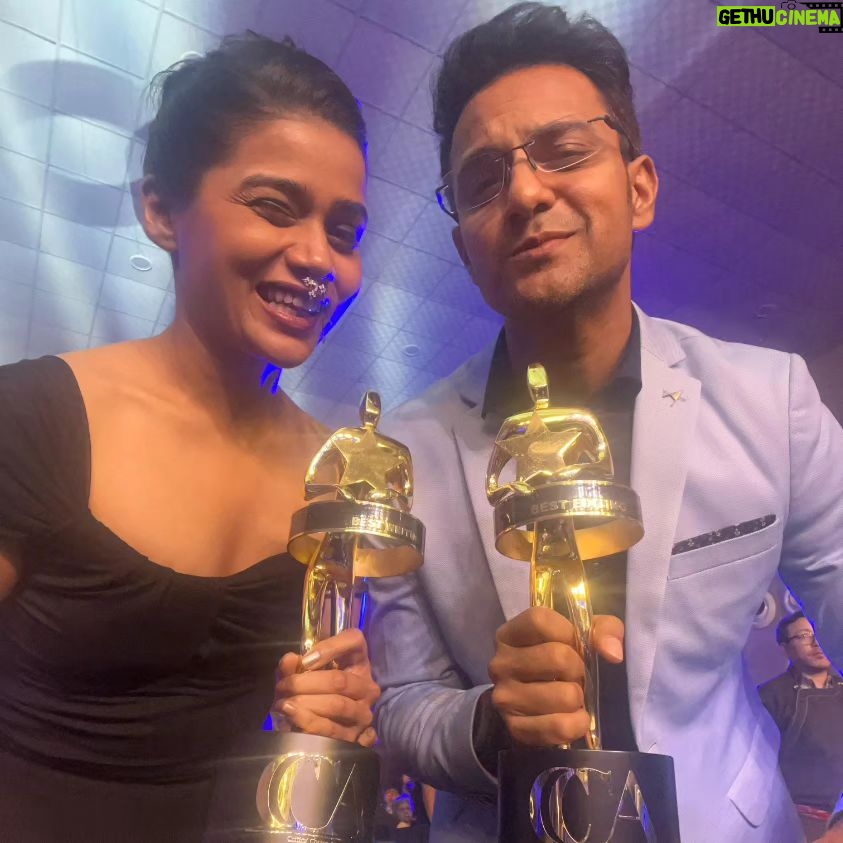 Megha Mathur - 423 Likes - Joram swept awards for its writing bagged by @nakedindianfakir who brought all the attention to our table and nailed it there till the end with his impeccable speech and editing award by @avrobanerjee who didn't realise his award was being used to pose by a girl who was extremely happy for him. 🤩
What an absolute pleasure it was to be at the @filmcriticsguild Critic's Choice Awards with @smitatambe Tayee and @piyushputy who were on an outstanding list of nominations for best supporting actress and best cinematographer. Ardent supporters of Joram marking their presence at the ceremony were @ashimaavasthi @shariq_patel #PriyankaBanerjee and lucky me! ❤️
I was absolutely blown away by the striking subversion in the distribution of awards. It has made me optimistic of the new wave in Indian cinema.
More power to all kinds of voices aching to be heard. ❤️
PS: @when_rajma_met_rice thanks for pushing me to get this picture, I didn't know an award would gleam up my face until I saw it myself. 🤭
#joram #bestwriting #bestediting #criticschoiceawards