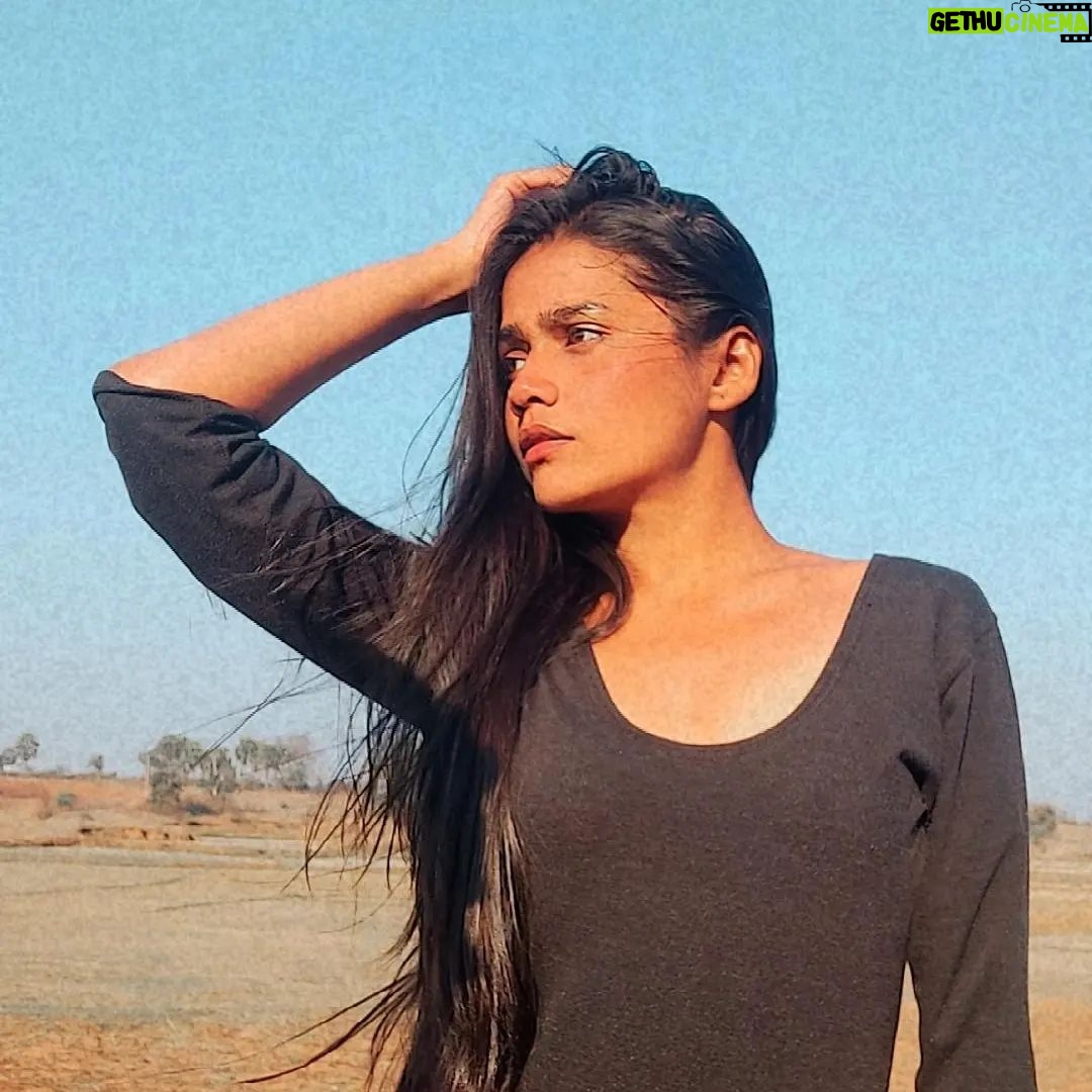 Megha Mathur - 156 Likes - Let's make something productive out of the sunny winters.
.
.
.
.
.
.
#pictureoftheday #photooftheday #picture #photoshoot #dumkadiaries #belkuppivillage #jharkhand #actorslife #tagblender #intothewild #travelphotography