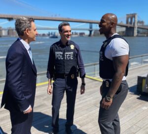Mehcad Brooks Instagram - That’s a wrap on @nbclawandorder Season 23. I am incredibly proud, lucky, blessed and grateful to bring these stories to the world with such an incredible cast and crew. Thank you for all the support you show us. #lawandorder #mehcadbrooks #justakidfromaustin

@wolfentertainment @nbc @peacock