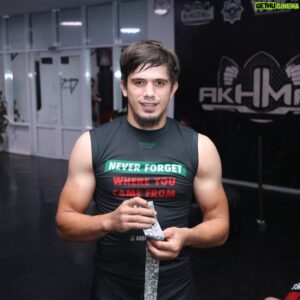 Mehdi Baydulaev Instagram - Я ненавидел каждую минуту тренировки, но я сказал себе: "Не уходи, страдай сейчас и живи всю оставшуюся жизнь чемпионом"  М.Али
