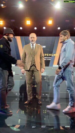 Mehdi Baydulaev Instagram - 🔥Битва взглядов после пресс-конференции #ACA172 :

@M_Karginov - @Mehdi_Baydulaev 
Полуфинал Гран-При  АСА в легчайшем весе