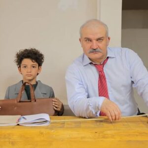 Mehdi Soltani Instagram - .

دومین حضور بین المللی فیلم سینمایی #رویای_سهراب در #فستیوال_فیلم_مسکو، ۲۲ الی ۲۹آوریل ۲۰۲۱
پخش جهانی رویای سهراب با نمایش در #فستیوال_فیلم_هند ۲۴ ژانویه ۲۰۲۱ آغاز شد و اکنون در فستیوال فیلم مسکو به نمایش در می آید. “رؤیای سهراب” فیلمی است سینمایی به کارگردانی #علی_قویتن که موضوعش #سهراب_سپهری شاعر شهیر ایران  است.  #بهاره_کیان_افشار کی،  #لاله_اسکندری،  #ترلان_پروانه، علی قوی تن، #فروغ_امجدی، #غزاله_اکرمی، #مهدی_سلطانی و ... از بازیگران این فیلم هستند که #ساعد_‌نیکذات آن را فیلمبرداری کرده. 
مواظب خودتون باشید🙏🏻✋🏻