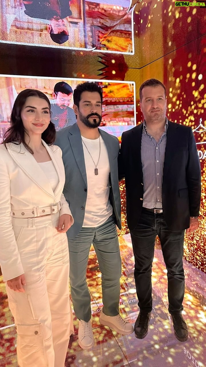 Mehmet Bozdağ - 7.3K Likes - ATM Dubai’de 2. gün Bozdağ Film Platoları standında, Osman Bey ve Bala Hatun katılımcılarla bir araya geldi! Sizleri standımızdaki deneyim alanına bekliyoruz.
On the 2nd day of ATM Dubai, Osman Bey and Bala Hatun met with visitors at the Bozdağ Film Platoları booth! We’re waiting for you at our experience area.
#ArabianTravelMarket #Dubai #OsBal #OsmanBey #BalaHatun #KuruluşOsman