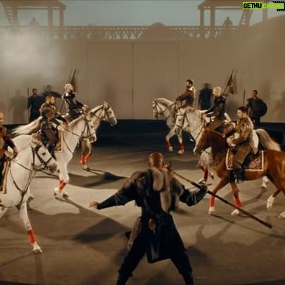 Mehmet Bozdağ - 8.7K Likes - Bayram Bozdağ Film Platoları’nda nasıl mı geçti? Coşkuyla!
Kuruluş Osman’ın sevilen oyuncuları ile bir araya gelip, Atların Destanı atlı akrobatik dans gösterisi ile heyecanı doruklarda yaşadık. Bu heyecanı kaçırmayın!
How was it at Bayram Bozdağ Film Platoları? It was exhilarating!
We gathered with the beloved actors of Kuruluş Osman and experienced thrilling moments with the epic equestrian acrobatic dance show, Atların Destanı. Don’t miss out on this excitement!
#BozdağFilmPlatoları #KuruluşOsman #horseshow #at