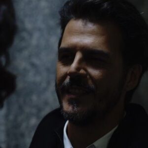 Mehmet Günsür Instagram - A Domani... 🎻 🎶