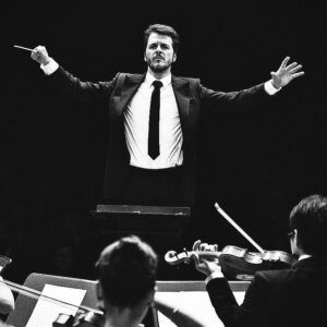 Mehmet Günsür Instagram - La Traviata, Act III: Prelude #giuseppeverdi #tbt #onset #compagniadelcigno #teomankaya #stayhuman #choosekindness