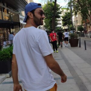 Mehmet Korhan Fırat Instagram - yok yok burdayım.