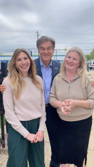 Mehmet Oz Instagram - I was very glad to visit the @belmontcharternetwork in Philadelphia, one of the latest schools where @healthcorps is bringing our unique model of nutrition & wellness education through mentorship.