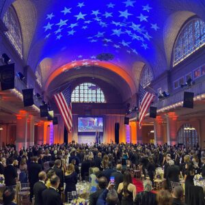 Mehmet Oz Instagram - I am honored to be a vice-chair of the Ellis Island Medal of Honor, which celebrates Americans who treasure their immigrant roots. The @eihonors group has honored 90 people annually on Ellis Island for 40 years. Celebrating the importance of legal immigration to our nation is especially critical when immigrants are facing an uptick in hate crimes. Did you know that the average immigrant is a college graduate who creates 4 jobs? We must continue to celebrate immigrants who make our nation what it is today.