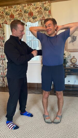 Mehmet Oz Instagram - @thebrianbradley showed me the @egoscuemethod for stretching to help me combat bad posture developed from performing surgery, working at the computer, and texting - see the full video over on my YouTube channel at the link in my stories!