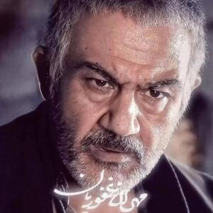 Mehran Ghafourian Instagram - .
فیلم سینمایی  آبی روشن
 کارگردان 
@babaklotfi.khajepasha 

@mehranahmadiofficial