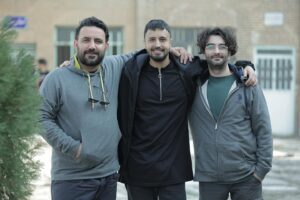 Mehrdad Sedighian Instagram - اصلی ترین خالقان پوست شیر به همکاری باهاتون افتخار میکنم… این عکس باید یادگاری بمونه. آقا جمشید و رضا خیلی دوستون دارم  #پوست_شیر