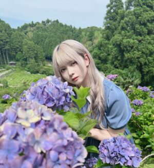 Mei Hashima Instagram - あっという間だよ。

 #紫陽花 #ワンピース #ハイトーン #photo