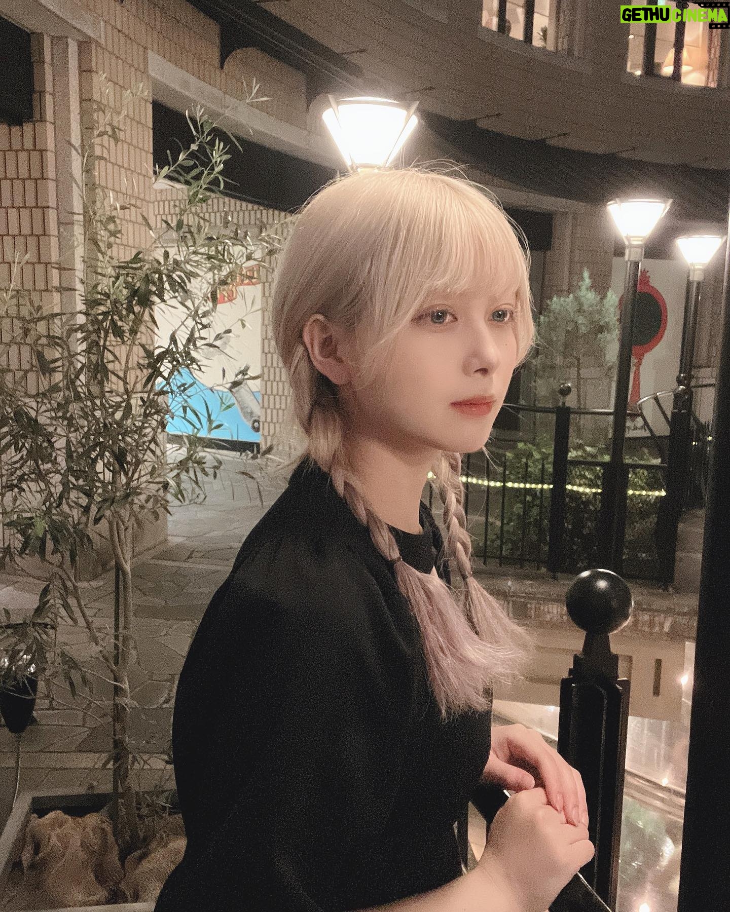 Mei Hashima - 1.2K Likes - 三つ編み×黒ワンピ=魔女🐈⬛🖤