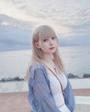 Mei Hashima Instagram - Newヘアーで沖縄きた🌺