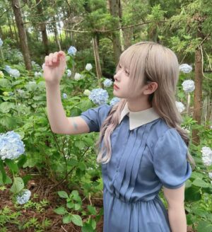 Mei Hashima Instagram - あっという間だよ。

 #紫陽花 #ワンピース #ハイトーン #photo