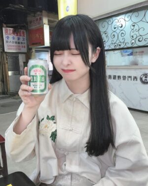 Mei Hashima Instagram - 台湾麦酒🍻