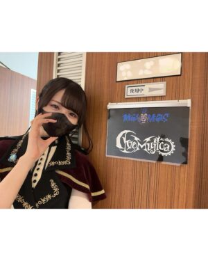 Mei Okada Instagram - #megavegas2024 Day1 👑

Ave Mujica 出演させていただきました🌙⚙️
ありがとうございました🎸🐺

#AveMujica
#バンドリ