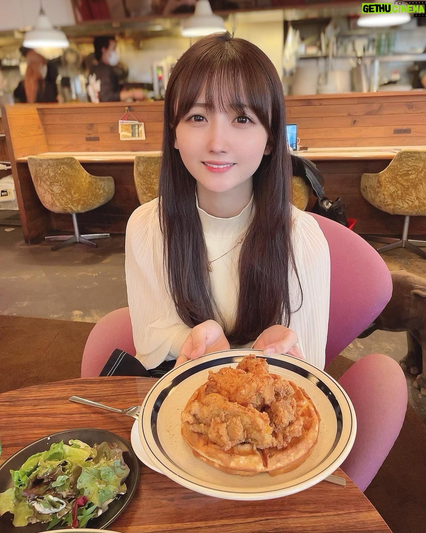 Mei Okada - 3.2K Likes - ⠀ ⠀ ⠀
⠀ ⠀ ⠀
いつしかのお姉ちゃんとの
ワッフルデート写真 載せます🧇🧸
ゆるっとオフ感 、、🌙