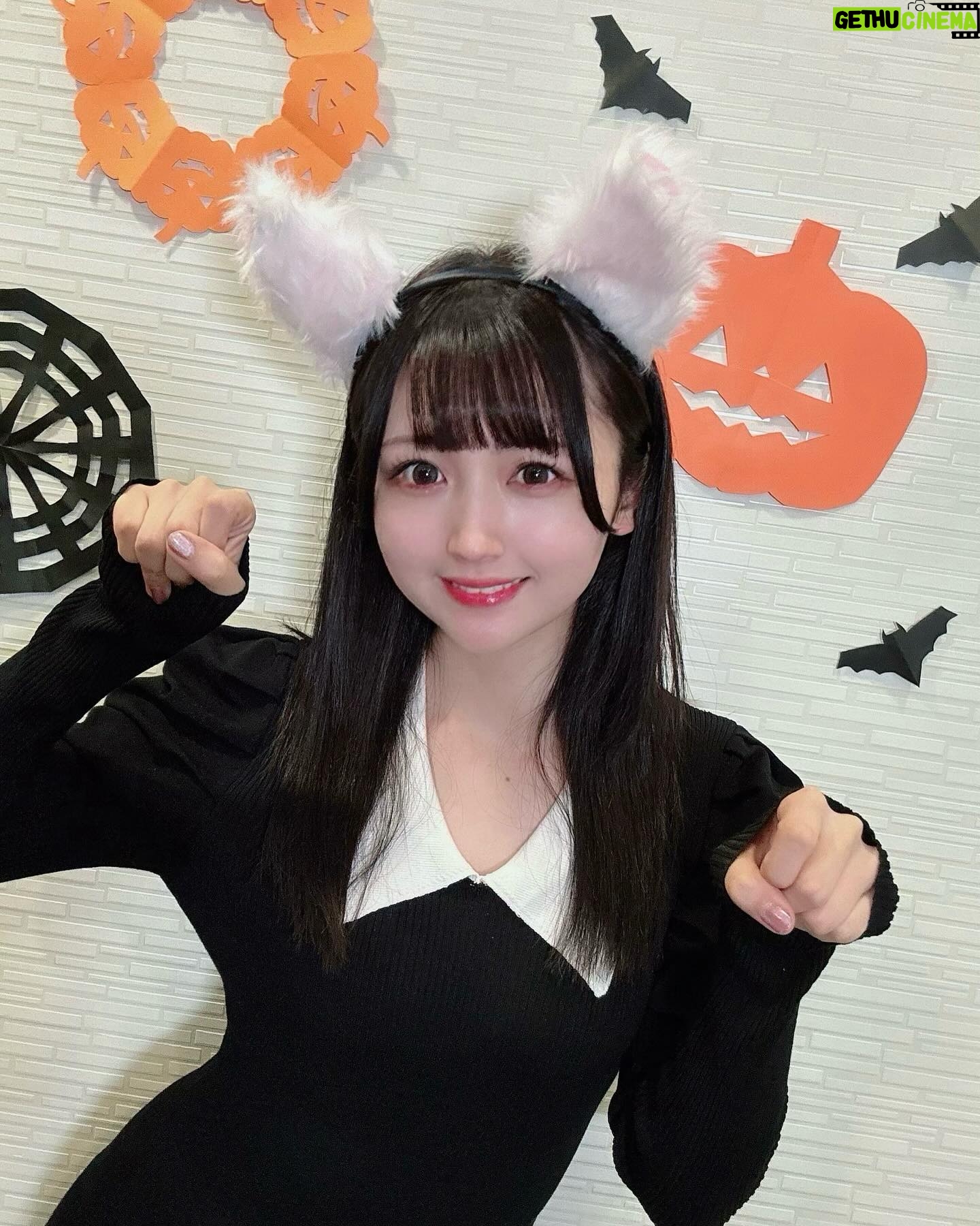 Mei Okada - 3.3K Likes - ❤︎🎃 Happy Halloween 🐈⬛❤︎