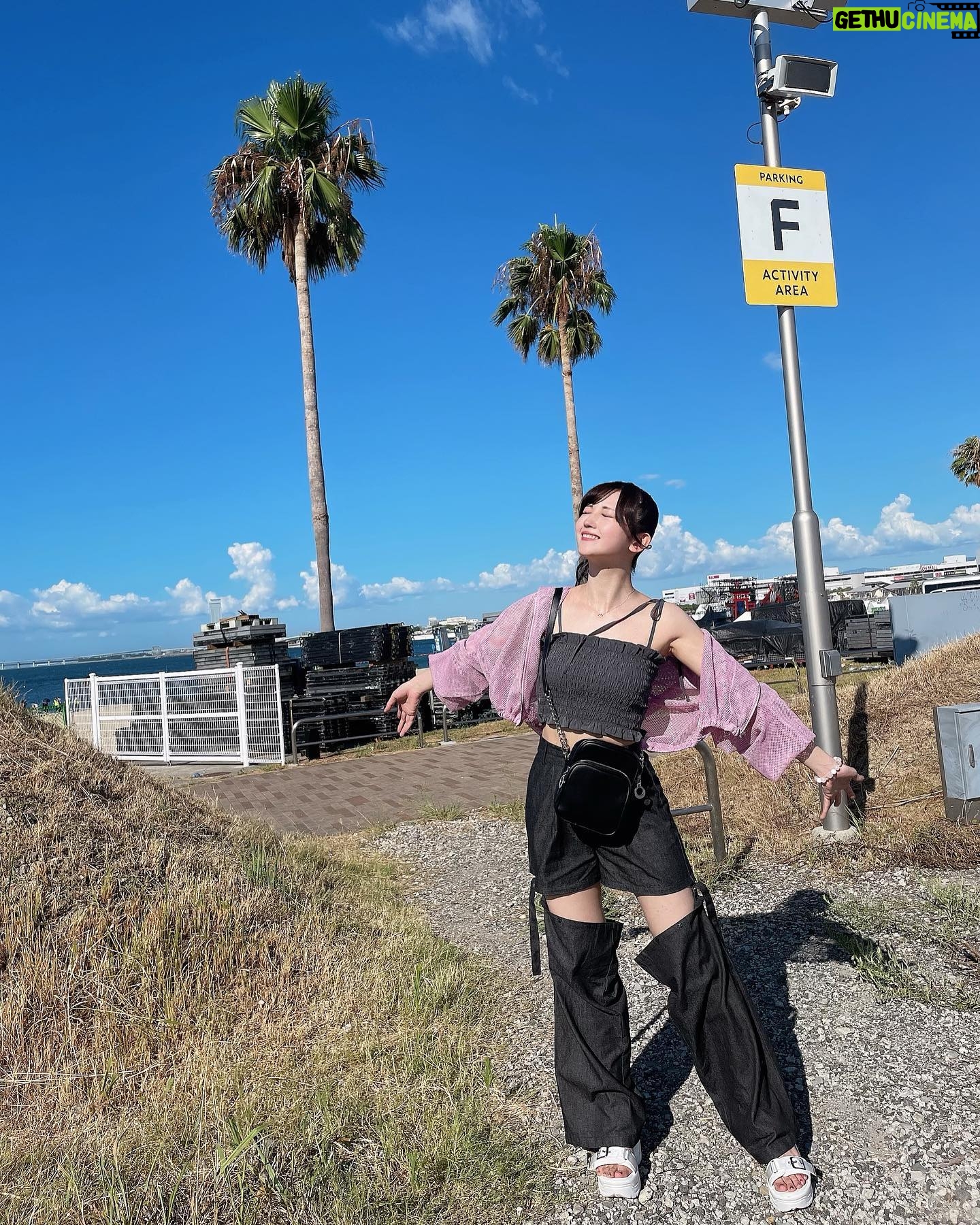 Mei Okada - 3.8K Likes - ⠀ ⠀ ⠀
⠀ ⠀ ⠀
フェスの日の私服全身🌻🧸
(たまにはこういう感じも良きかな …? *̣̩⋆)