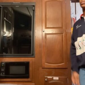 Mekai Curtis Instagram - the filming process gets long buried after that initial shooting day to move on & be ready for the next, but from what I DO remember shooting in season 3, this episode was one of my favorites to put together. Dynamism. 🤝🏾 🚦

Episode 4.  #raisingkanan “In Sheep’s Clothing” MIDNIGHT: Friday: @starz