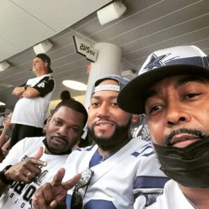 Mekhi Phifer Instagram - I am a New Yorker so I cant profess to be a huge Cowboys fan, but my brothers flew out and are die hard fans for real! They even bought me the t-shirt. I had to support and show that brotherly love. Congrats on the much needed win my dudes! #cowboys @asapbjizzle @kevfish911 @ktezy1