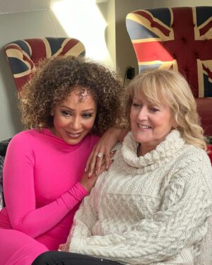 Mel B Instagram - HAPPY BIRTHDAY MUM !!!!! 🎉🎉🎉🎉 your my evrything being close to you is the best thing and having you back in my life after all we been threw is so special an improtant to me you drive me mad sometimes ahahahahh like when you came over last week doing my garden but i really wouldnt have it any other way its the best thing being surrounded by family and youve always been my biggesst supporter and i luv you sooo sooooooo muchhhhhh!!! thank you for everything mum @pandy397 🧡🧡🧡🧡