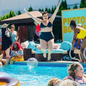 Melanie Field Instagram - How I feel watching complex, nuanced fat characters navigate life on screen. @shrillhulu season 3 has me like 🥳🤩🤯😎

We need more Shrill and we need more shows like Shrill.