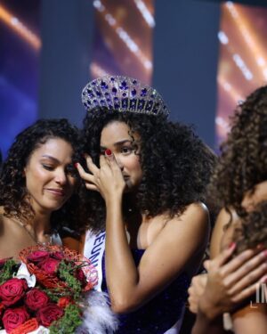 Mélanie Odules Instagram - Je tiens à exprimer ma profonde gratitude pour votre soutien et vos encouragements lors de mon couronnement en tant que Miss Réunion🤍
Votre présence et vos mots chaleureux ont rendu cette soirée inoubliable pour moi. Je suis honorée et reconnaissante de cette opportunité ! 
Merci du fond du cœur 💕
Merci La Réunion 🇷🇪 !
•
Un rêve qui se réalise ✨