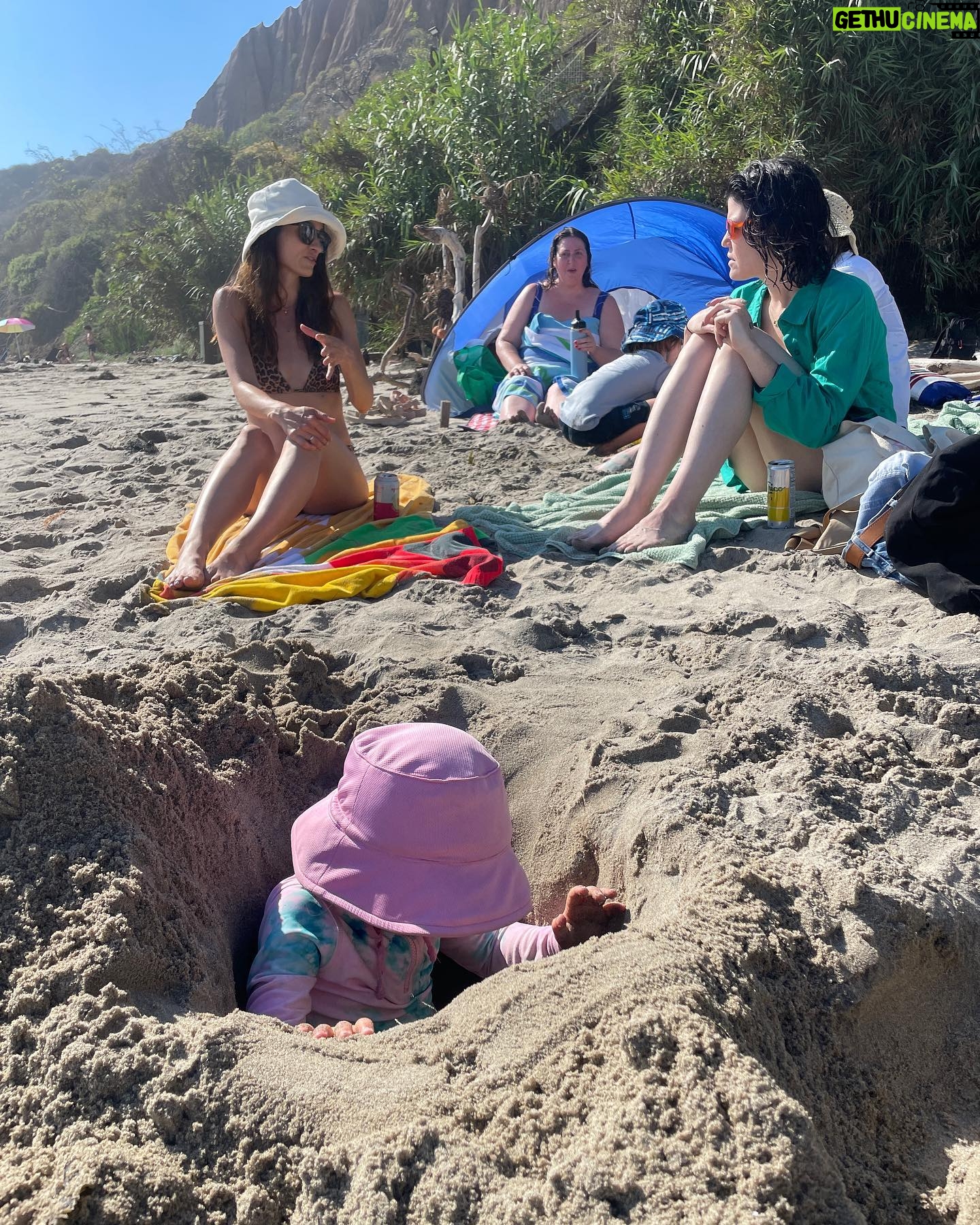 Melanie Papalia - 367 Likes - Summer Lovin🌈✌🏼☀️