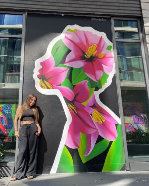 Melanie Posner Instagram - Words can’t describe how much I love this mural of mine 💓 Forever blessed I get to leave pieces of my heart for others to experience and enjoy all over. She was painted with @artinsessionnow for @west.edge mural festival. My first murals to hit LA 🥹🥹🥹🥹🥹🥹 
.
.
.
.
#losangelesmurals #lamurals #womenwhopaint #floralart #feminineenergy #feminineart