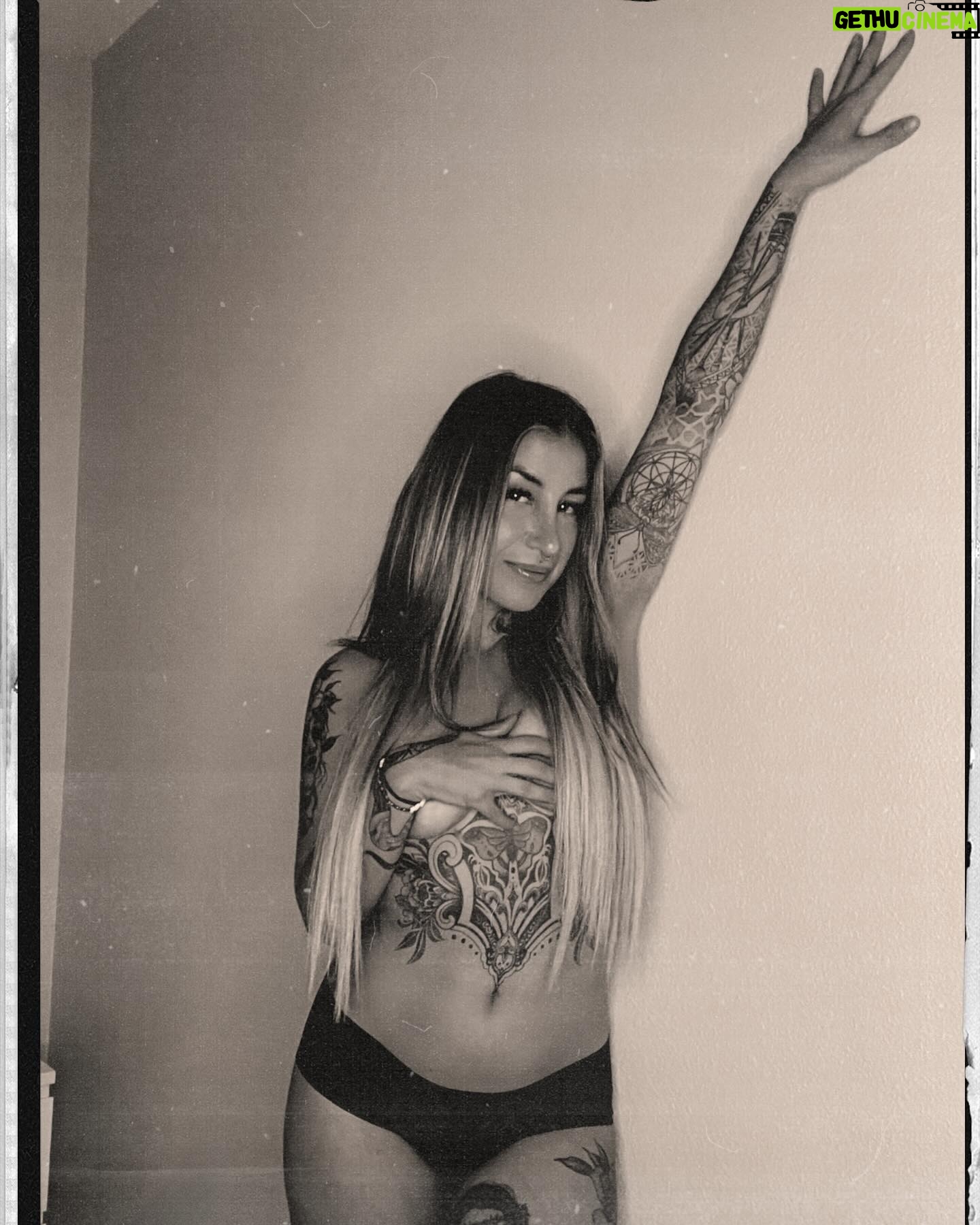 Melanie Posner - 2.9K Likes - In the era of being my own muse ❤️🔥