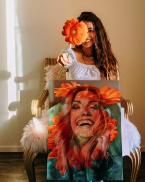 Melanie Posner Instagram - Miley Cyrus said “I can buy myself flowers,” and I took that very seriously. 

Ps) you can too, these paintings are available on my website 💐 Originals and prints ✨

📸 magic: @zena.negron.photography 
.
.
.
.
.
#portraitpainter #portraitpainting #flowerpaintings #mileycyrusflowers #oilpainter #womenwhopaint #sandiegoartist