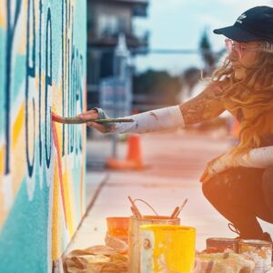 Melanie Posner Instagram - I had a client tell me I don’t post enough of my artwork, so this is me making him proud 💁🏻‍♀️ 
Here are some progress, scale, and detail pictures of my massive project I had the pleasure of creating for @staymint ❤️
.
.
.
.
.
.
#stpetemurals #womenwhopaint #muralartist #muralart #hotelart #stpeteartist #femalepainter