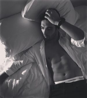 Melih Özkaya Instagram - Black and white days..