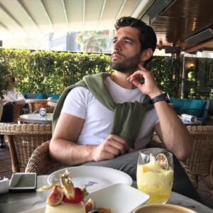 Melih Özkaya Instagram - #friday repo ✌🏻 #emanet