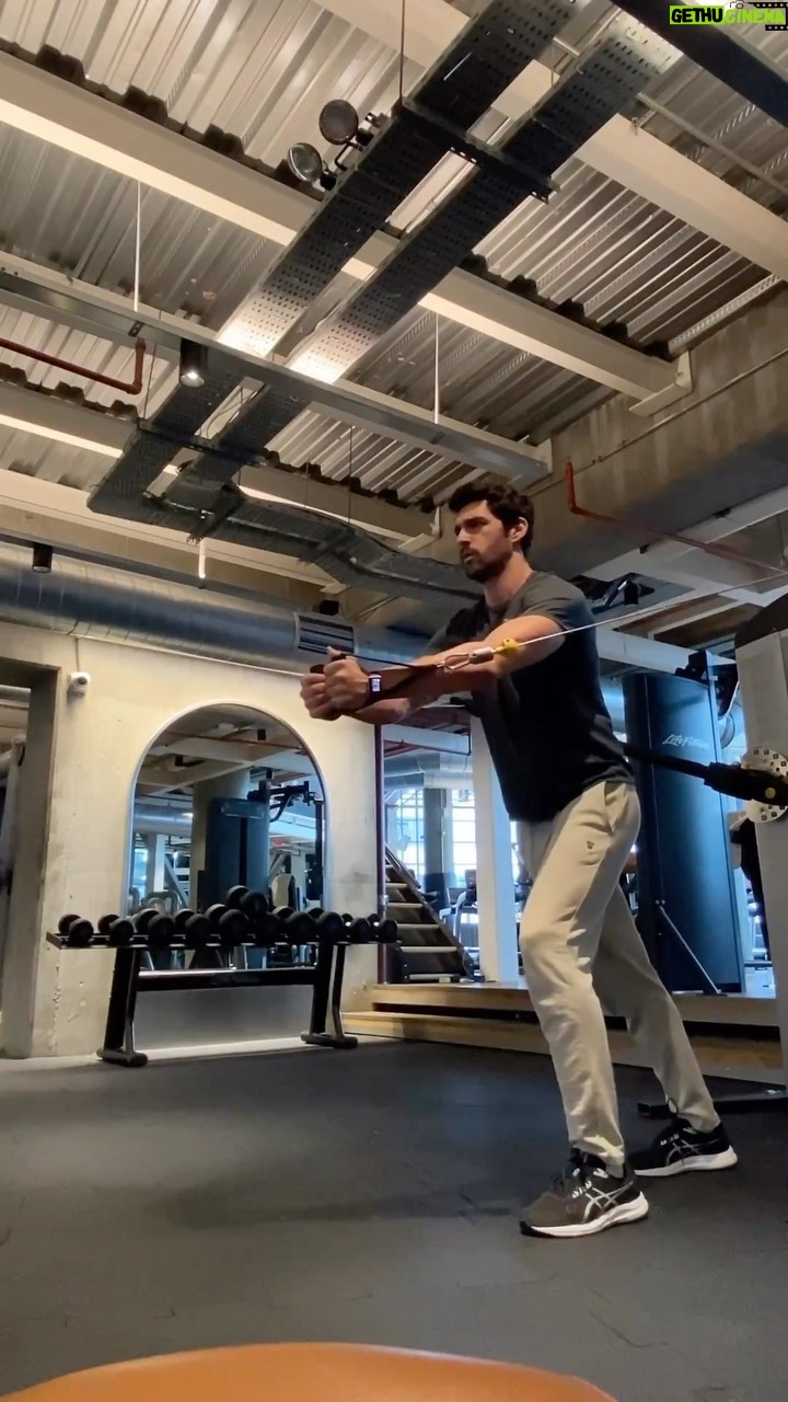 Melih Özkaya - 10.2K Likes - Strong body,strong mind💪
