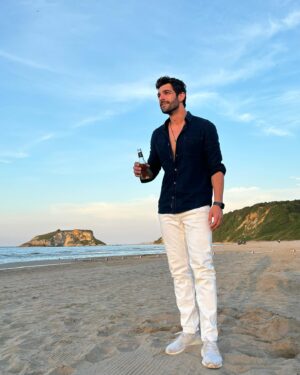 Melih Özkaya Instagram - Cheers with the sunset 🥂