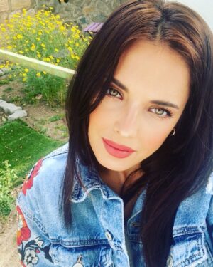Melike Emiroğlu Instagram - 🍀