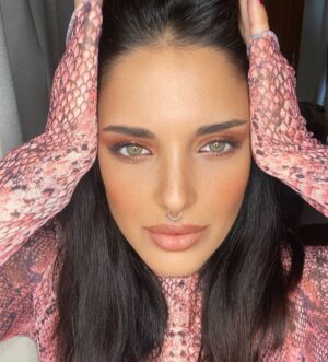 Melike Emiroğlu Instagram - 💗