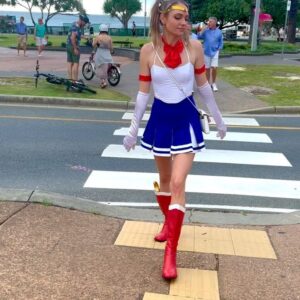 Melina Vidler Instagram - To the women I met last night who knew I wasn’t Wonder Woman… I see you, I appreciate you. ~Not all heroes wear capes~ #sailormoon #maverick #superheroes 
.
.
.
#halloween #sailormooncostume #90sbaby #burleigh #goldcoast  #australianhallooween