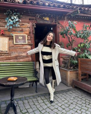 Melisa Seda Instagram - Ruhumuzu dinlendirmek en büyük ihtiyacımız ☀️
#melisaseda #odunpazarıevleri #kırım #tatar #çiğborek #model #oyuncu #keşfet #actor #magazin #istanbul #eskişehir #dizi #filmphotography #reklam #enerjitemizliği #doğa #güneş #huzur