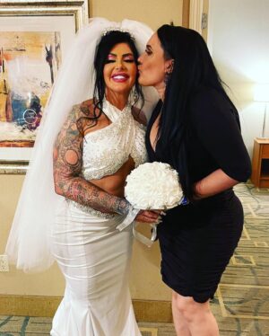 Melissa Anderson Instagram - #katielovesrob #1111 #thatdress @thekatieforbes
