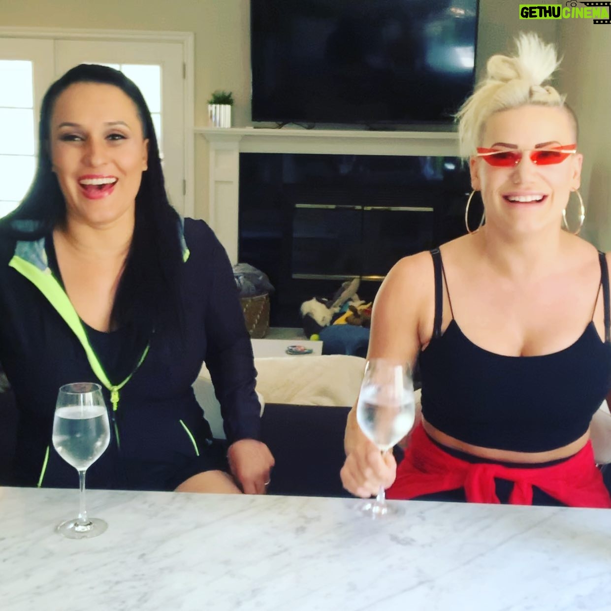 Melissa Anderson - 515 Likes - This pic cracks me up! I love her!!! Lol! Interview is on @thetayavalkyrie Patreon! Plus be sure to check out my fun stuff on my new OnlyFans! Link in Bio!!